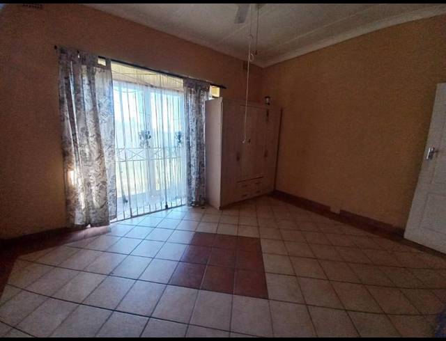 3 BEDROOM HOUSE FOR SALE IN BLUFF